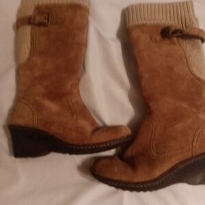 Stylish Tan Suede Women's Wedge Knee High Boots, Fur Lining For Extra Warmth